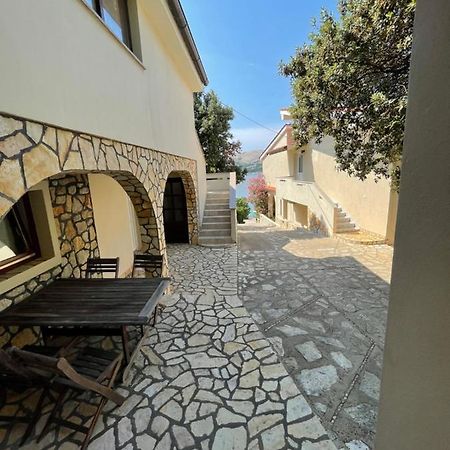 Apartment Victoria Stara Baška Kültér fotó