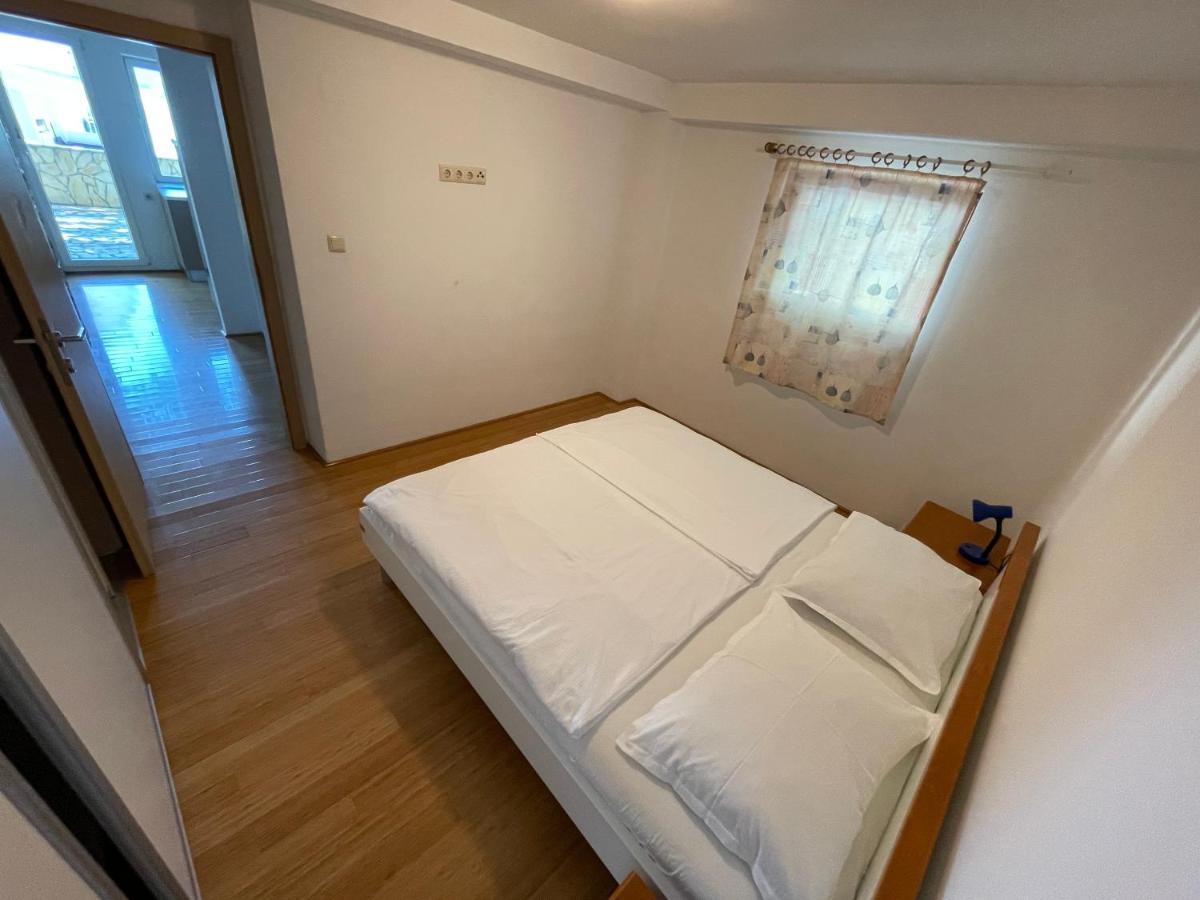 Apartment Victoria Stara Baška Kültér fotó