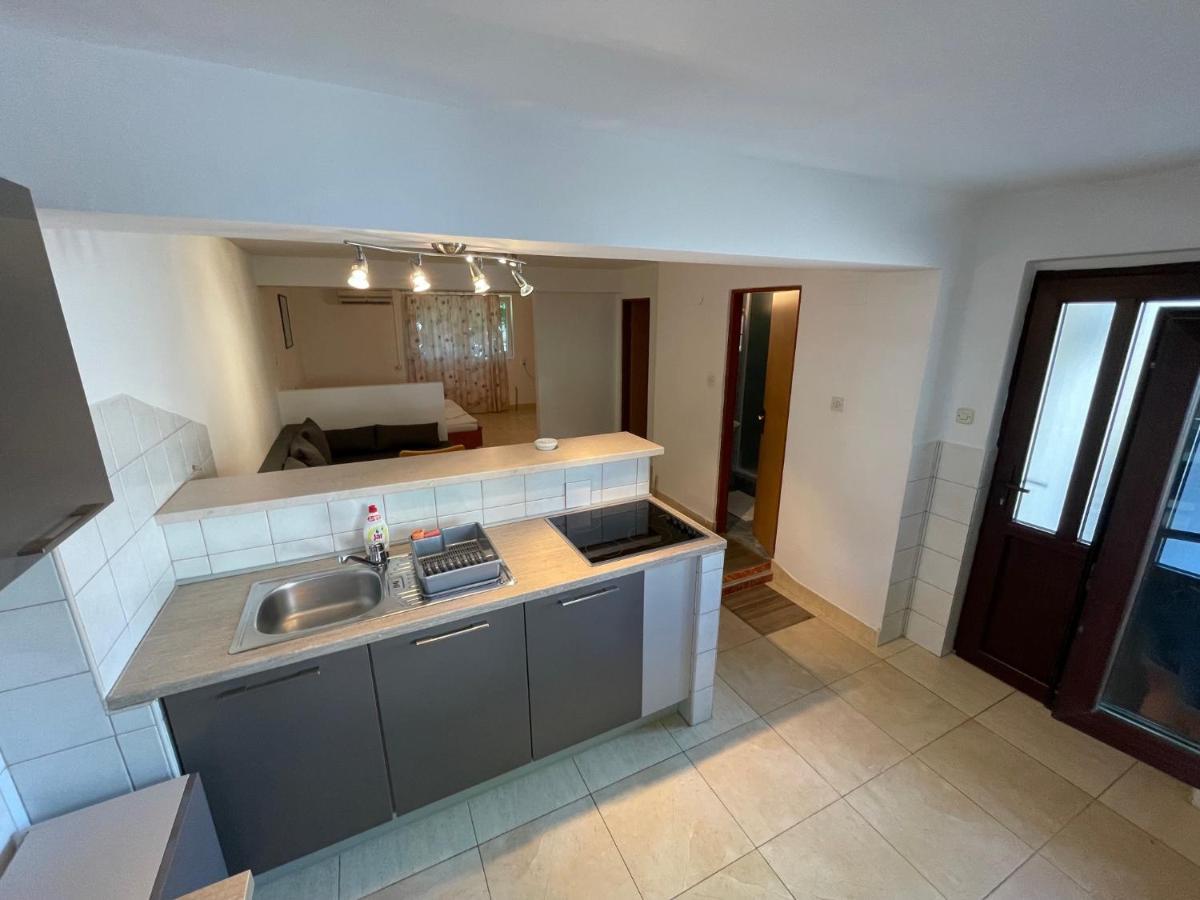 Apartment Victoria Stara Baška Kültér fotó