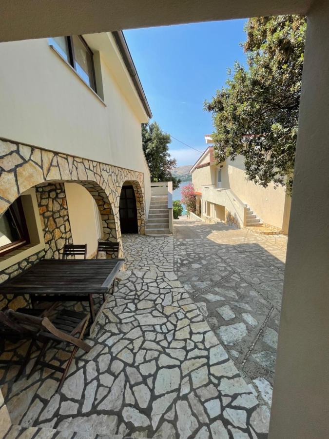 Apartment Victoria Stara Baška Kültér fotó
